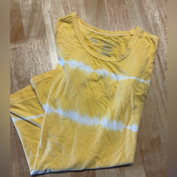 ZYIA Tops - ZYIA Yellow Crewneck Active Tee with White Stitching
